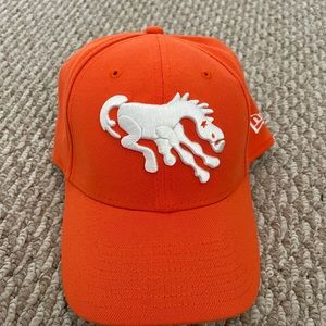 39thirty Denver Broncos cap. Size M/L
